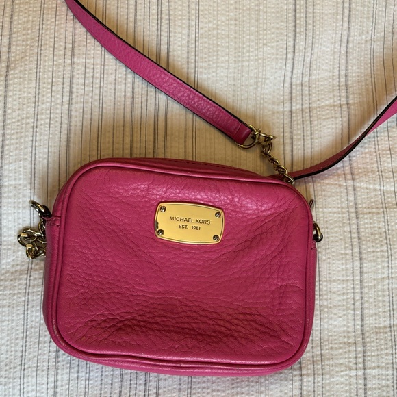 Micheal Kors Purse - Picture 2 of 8